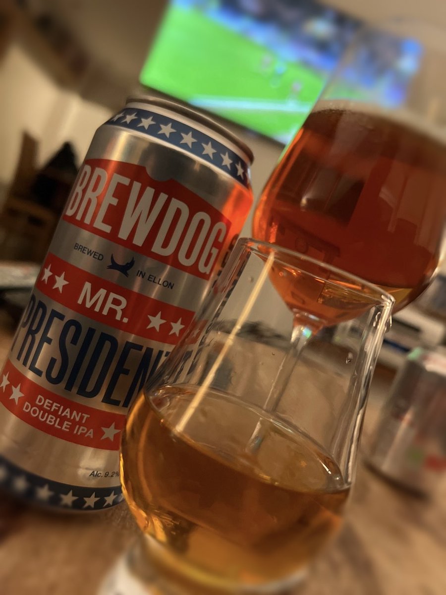 footbaguru's tweet photo. @SeafarerMichael Wish I was there, but this watch requires calming fluids as attached. 
Stay strong sir 8mins could change everything 🤷‍♂️ https://t.co/MuNKlyOZXu