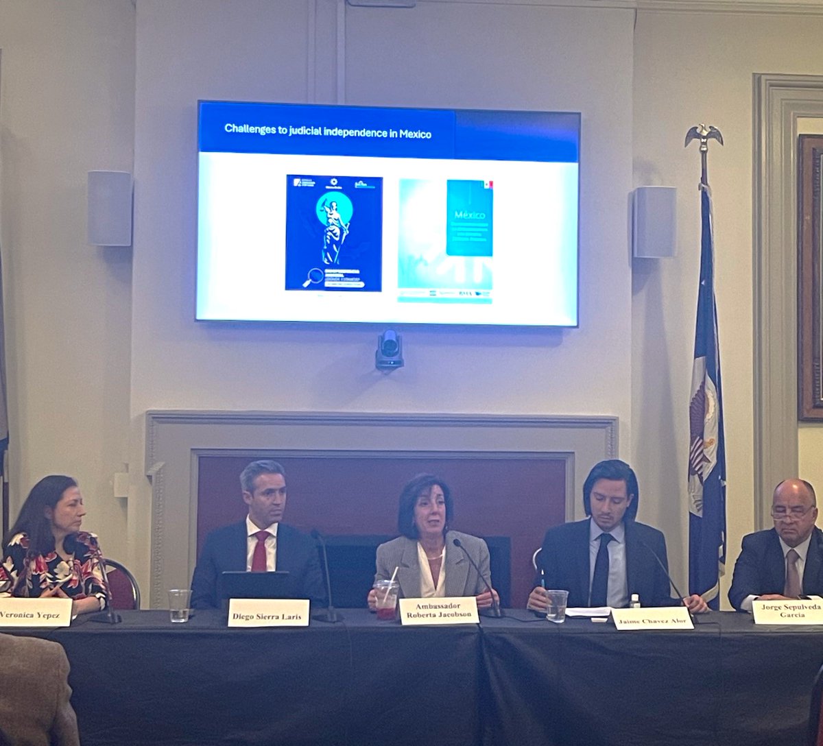 We were pleased to host a fascinating, timely discussion of 'Mexico's Rule of Law at a Crossroads' at the @CityBar last night. Thanks to speakers @Jacobson_RS, Verónica Yepez of @Covington, @BMA_Abogados, Diego Sierra + @JJSepulvedaG and all who joined this lively conversation.