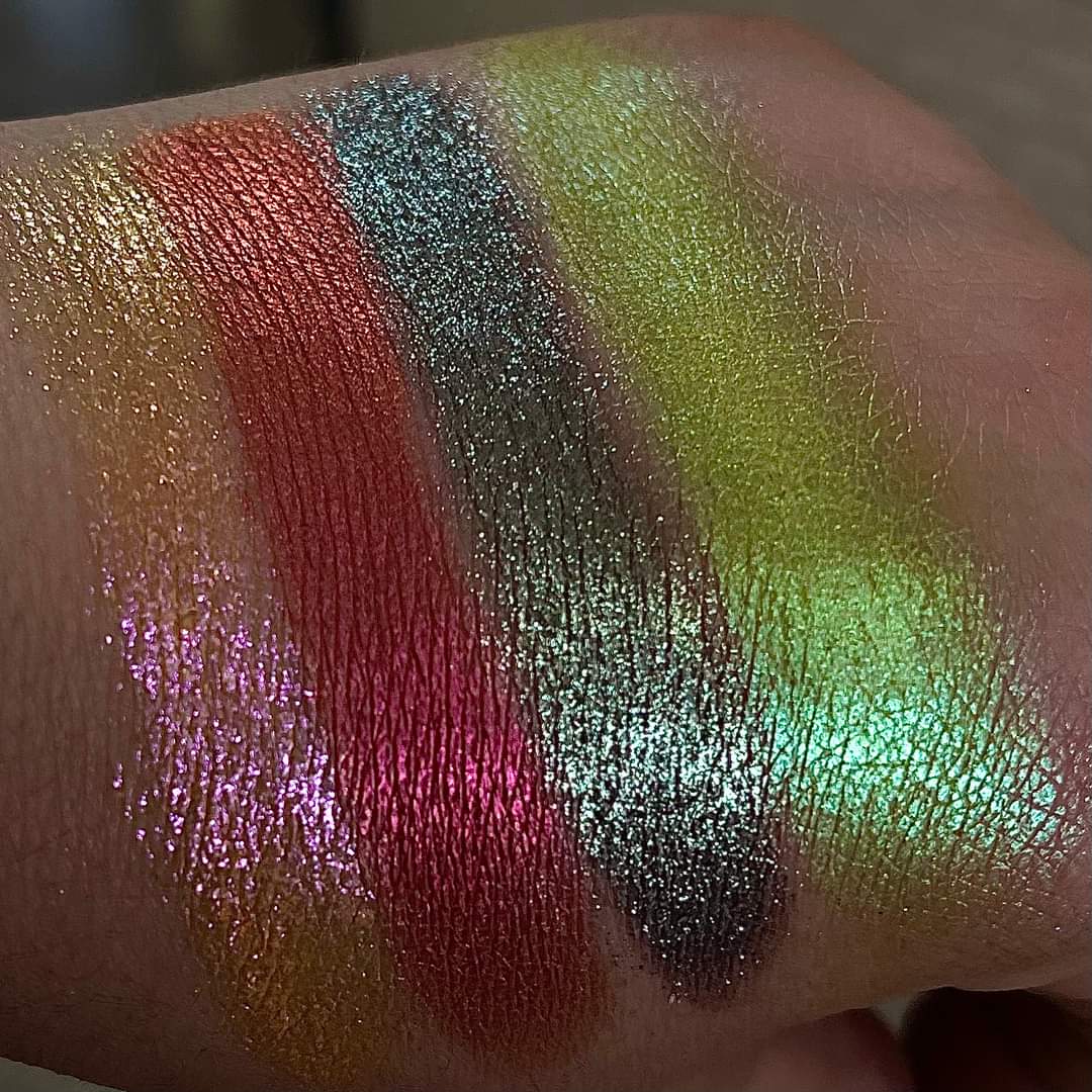notoriouslymorb's tweet photo. BREAKING NEWS! We have received another transmission from our mysterious otherworldly visitors! 😱👽
#unearthlyaura #indiebrand #indiebeauty #indiecosmetics #multichrome #smallbusiness #makeup #notoriouslymorbid https://t.co/ECYG1p0IVX