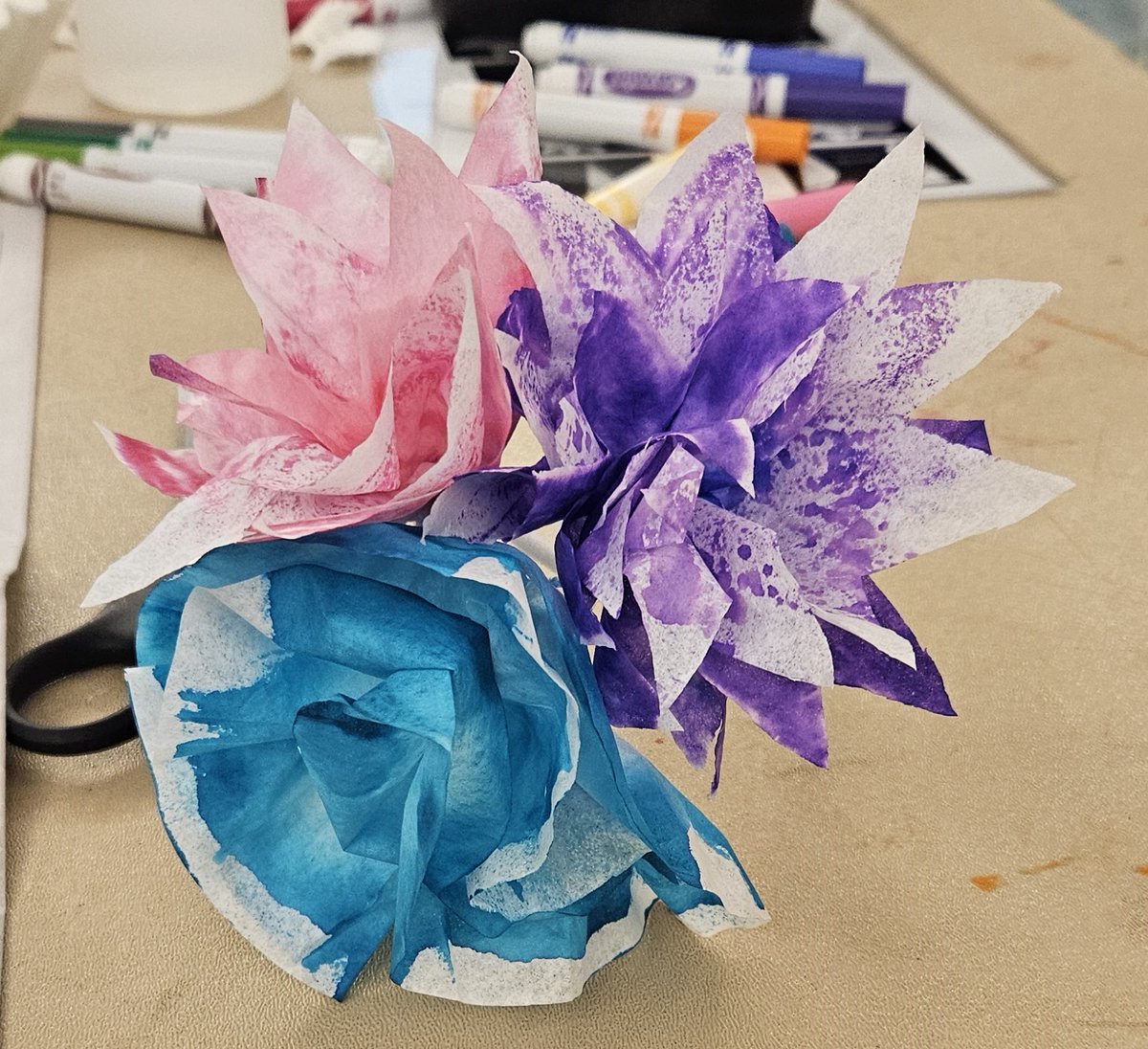 Recent 📸 from events at our libraries! See upcoming events on the calendar at mcldaz.org 💃 Holi Celebrations @ North Valley Regional Library 🔎 Community Learning @ Guadalupe Library 🎨 Sip & Paint @ Gila Bend Library 🌷 Coffee Filter Flowers @ Queen Creek Library