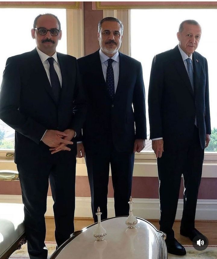 Bu fotoğrafın verdiği güveni hiç bir sigorta şirketi veremez.
Allah sizi başımızdan eksik etmesin İnşallah 🤲 Amin 

#Bizbittidemedenbitmez