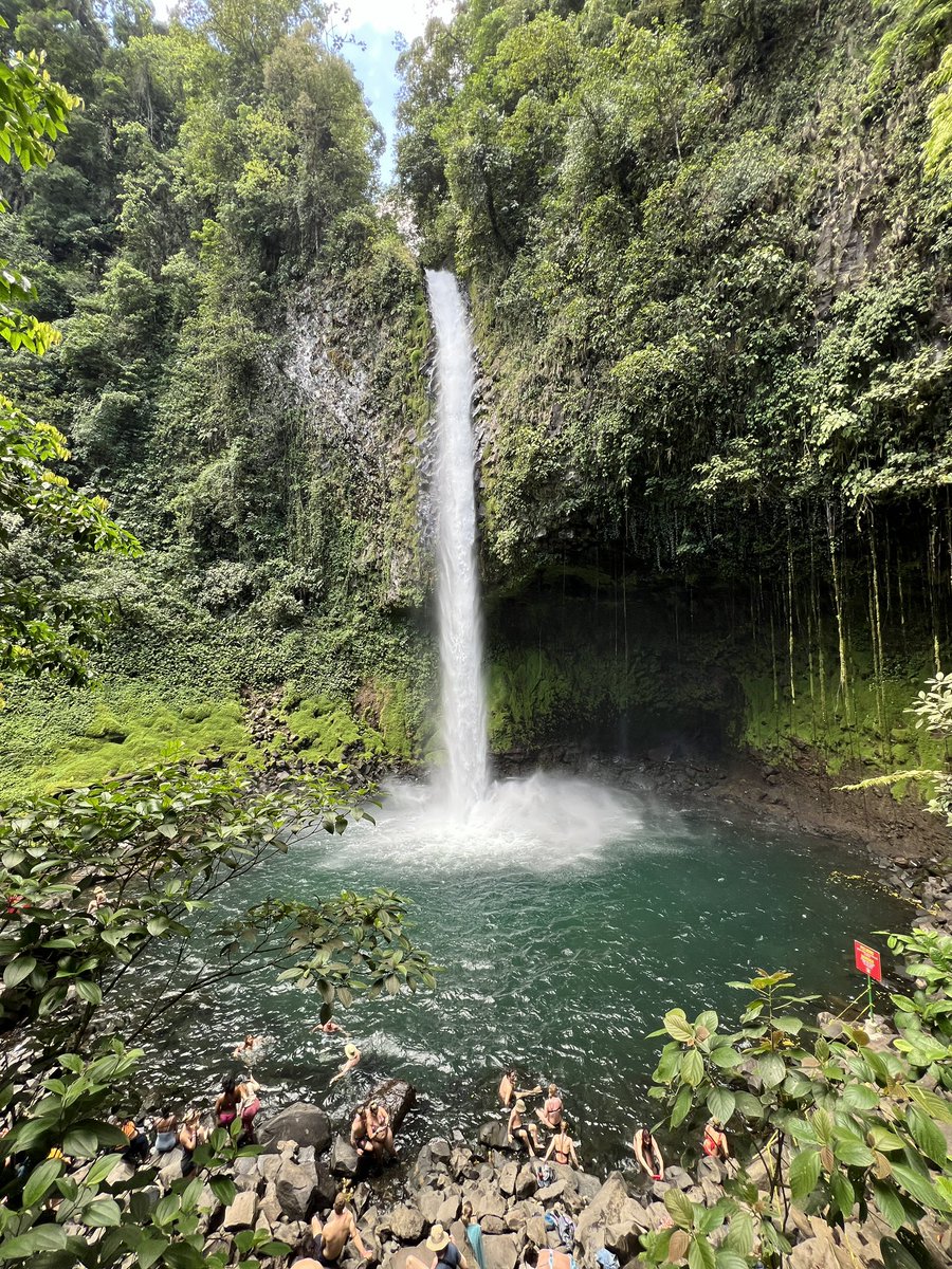 DoctorJOtto's tweet photo. La Fortuna Waterfall @MonomoySchools @ScienceWithMrB @MRHSMsOliver #MonomoyInCostaRica2024 https://t.co/T3Yt7tmC6s