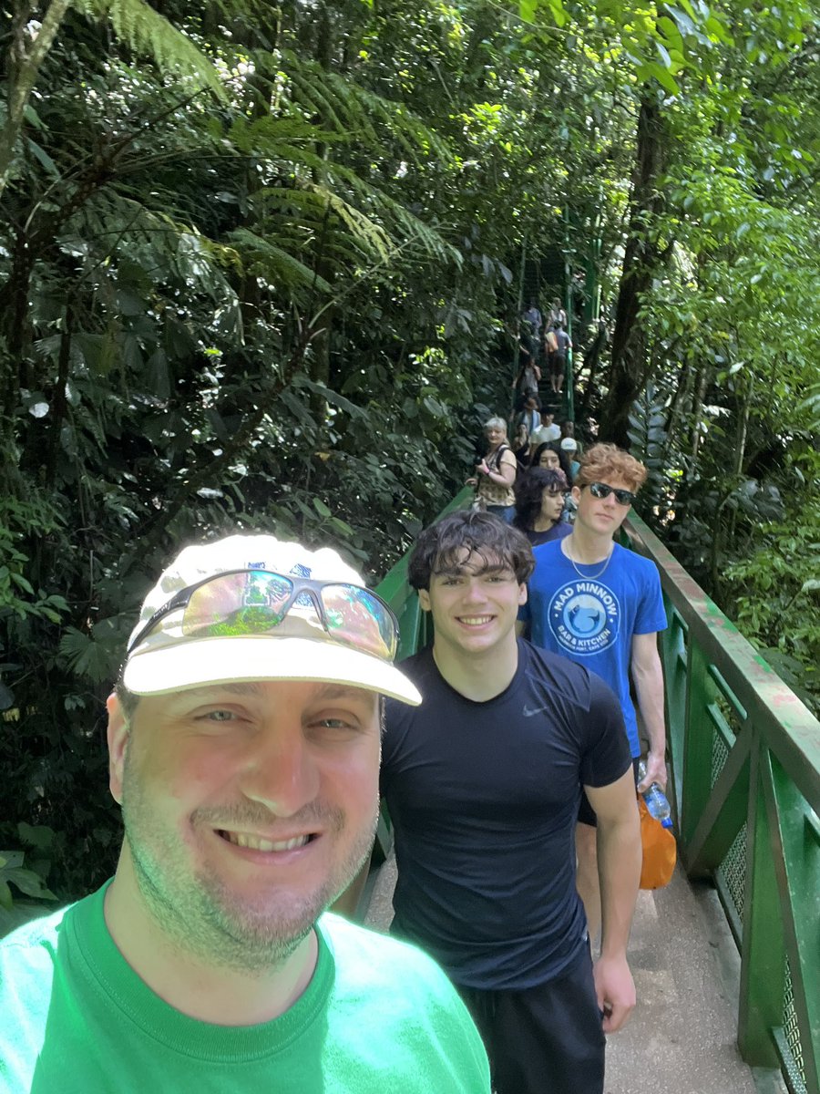 DoctorJOtto's tweet photo. La Fortuna Waterfall @MonomoySchools @ScienceWithMrB @MRHSMsOliver #MonomoyInCostaRica2024 https://t.co/T3Yt7tmC6s