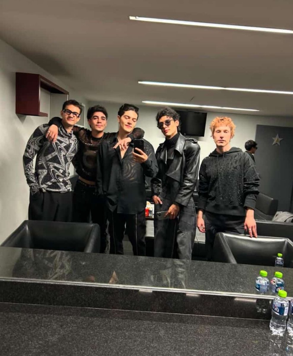 Cd9centroameri's tweet photo. 17 de abril 2024 
Momento histórico donde CD9 hace su recuentro 5/5 🫶 https://t.co/V5sxPlFysP