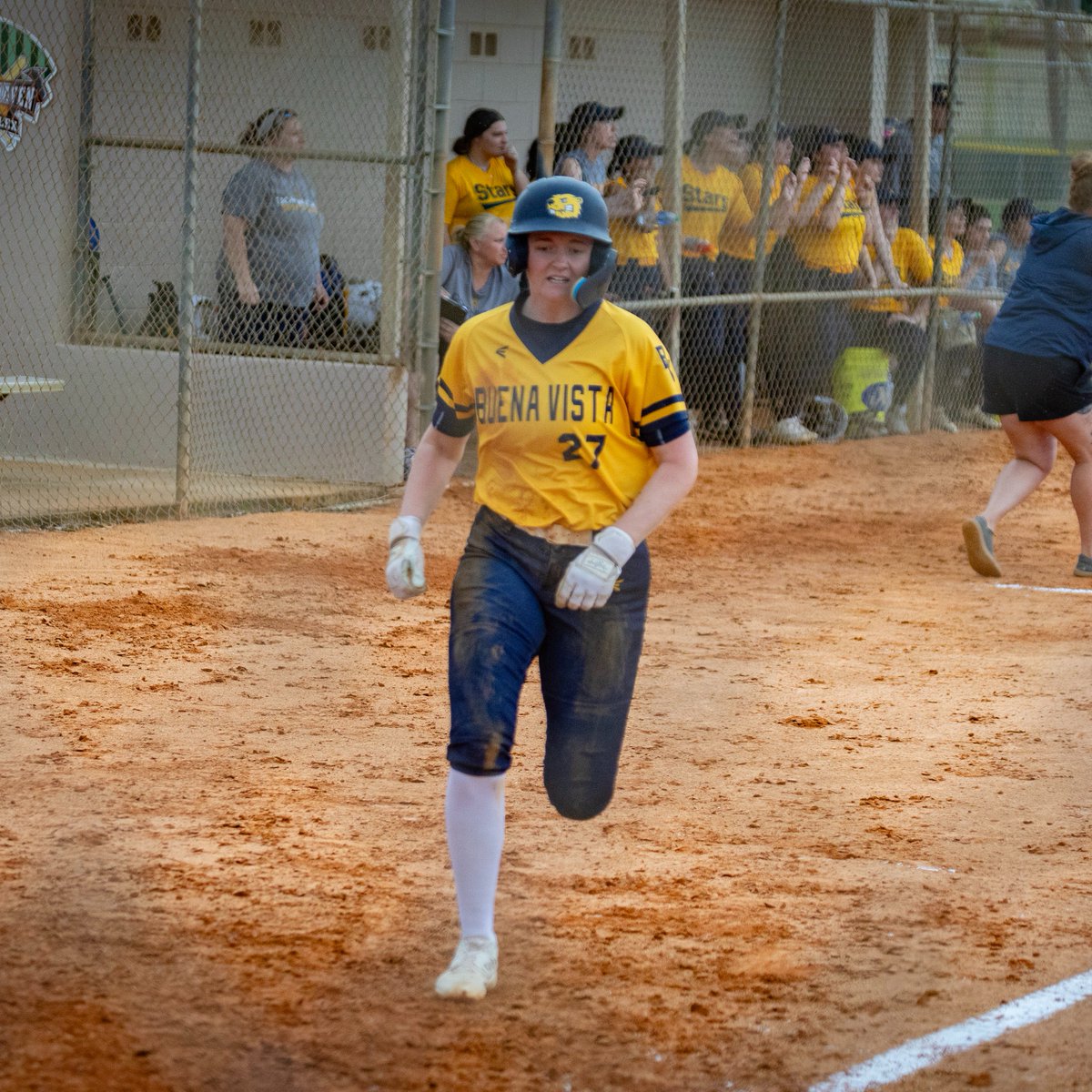 Griggs and Trayte each score in the top of the fourth, then the Beavers sit down the Prairie Wolves in order!

We head to the fifth inning with the deficit cut to one, Beavers trail 2-3. #BeaverNation #d3softball #rollriversSB #BeaversBuild