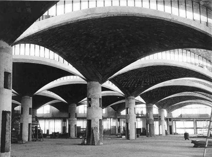 areasvellas's tweet photo. Olivetti factory, São Paulo...under construction... 1957-59
Marco #Zanuso 1916-2001
#architecture #arquitectura #construction
https://t.co/tPhyd28P6V https://t.co/3n9SaZEKL5