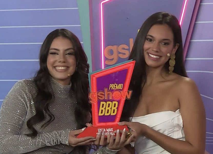nandabande's tweet photo. Chooora bonequinha 🗣️ E não é que veio aí mais um? Treta mais subterrânea da edição foi para Fernanda e Alane! #PremiosGshowBBB https://t.co/KfbHhatttt