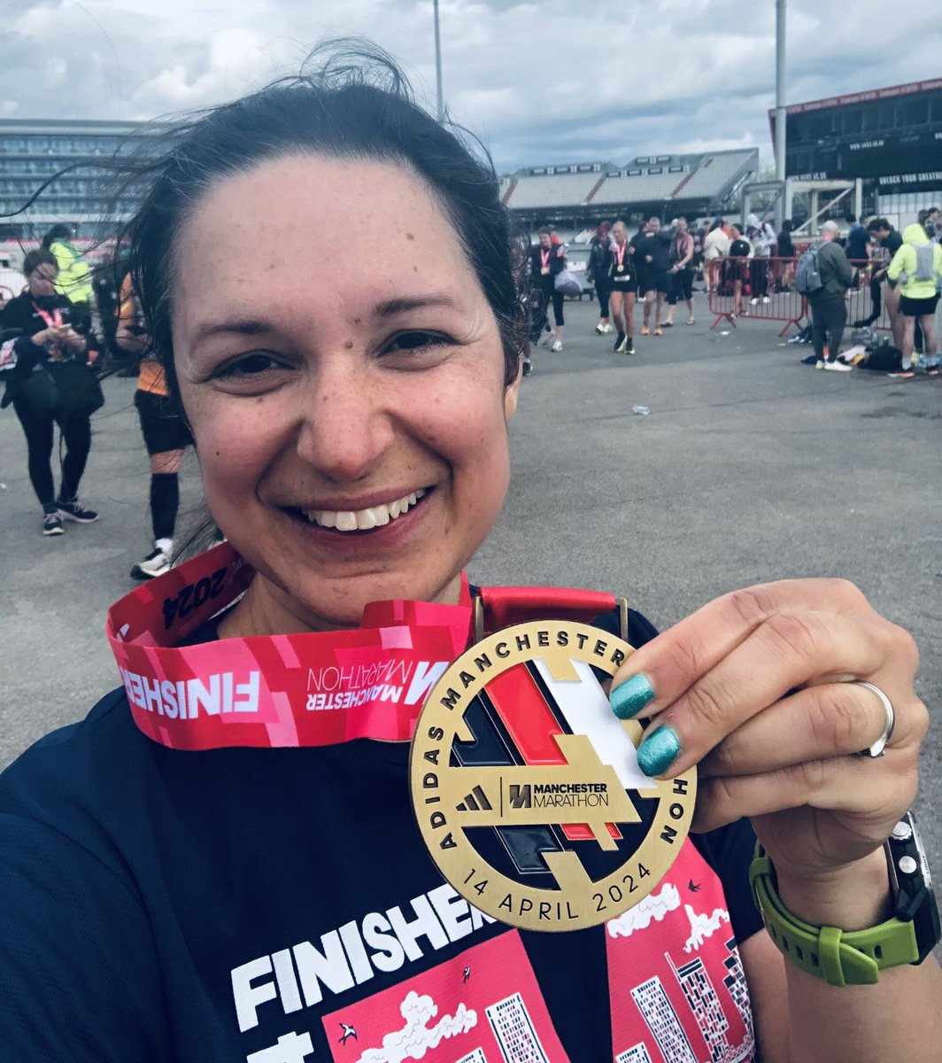 anna_fw's tweet photo. I did it! My first marathon! Had an incredible time, lots of support from family &amp; friends plus raised over £1800 for @macmillancancer. Thank you Manchester! 

It’s not too late to donate:

https://t.co/M2fjScsdgO https://t.co/0k4iY5sb8D