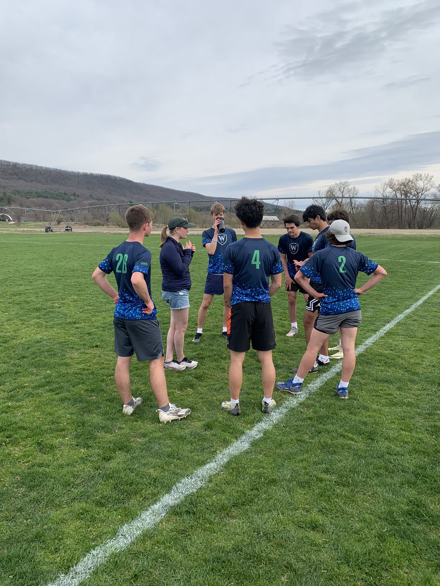 Varsity B Ultimate beat Deerfield 15-14 in a game that went back and forth. It required all seven on the field to come together to win over a strong Deerfield team, Bobby Colenback (6A), Olivier LaPointe (3G,3A), Nadim Smaira (4A,1G), and Tate Cowperthwait (6G,1A). #GoCats