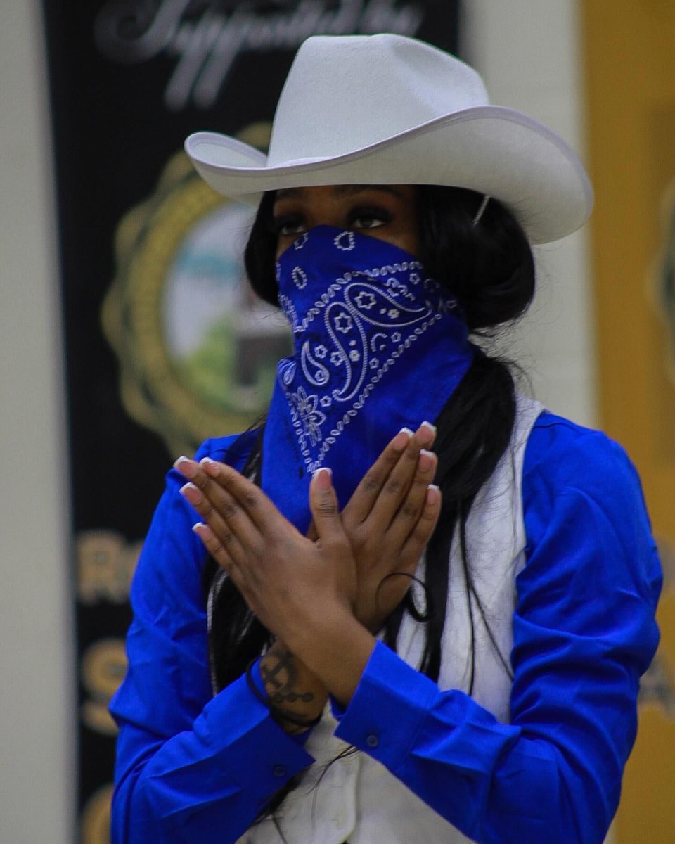 The Zetas at the University of Arkansas at Pine Bluff recently revealed their Spring 2024 line! Show them some love! 💙

@uapbzetas 
📷: @past.candids
#UAPB #ZetaPhiBeta