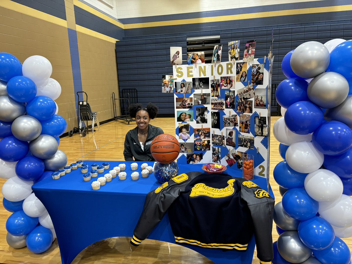 The Popular Girl tweet media