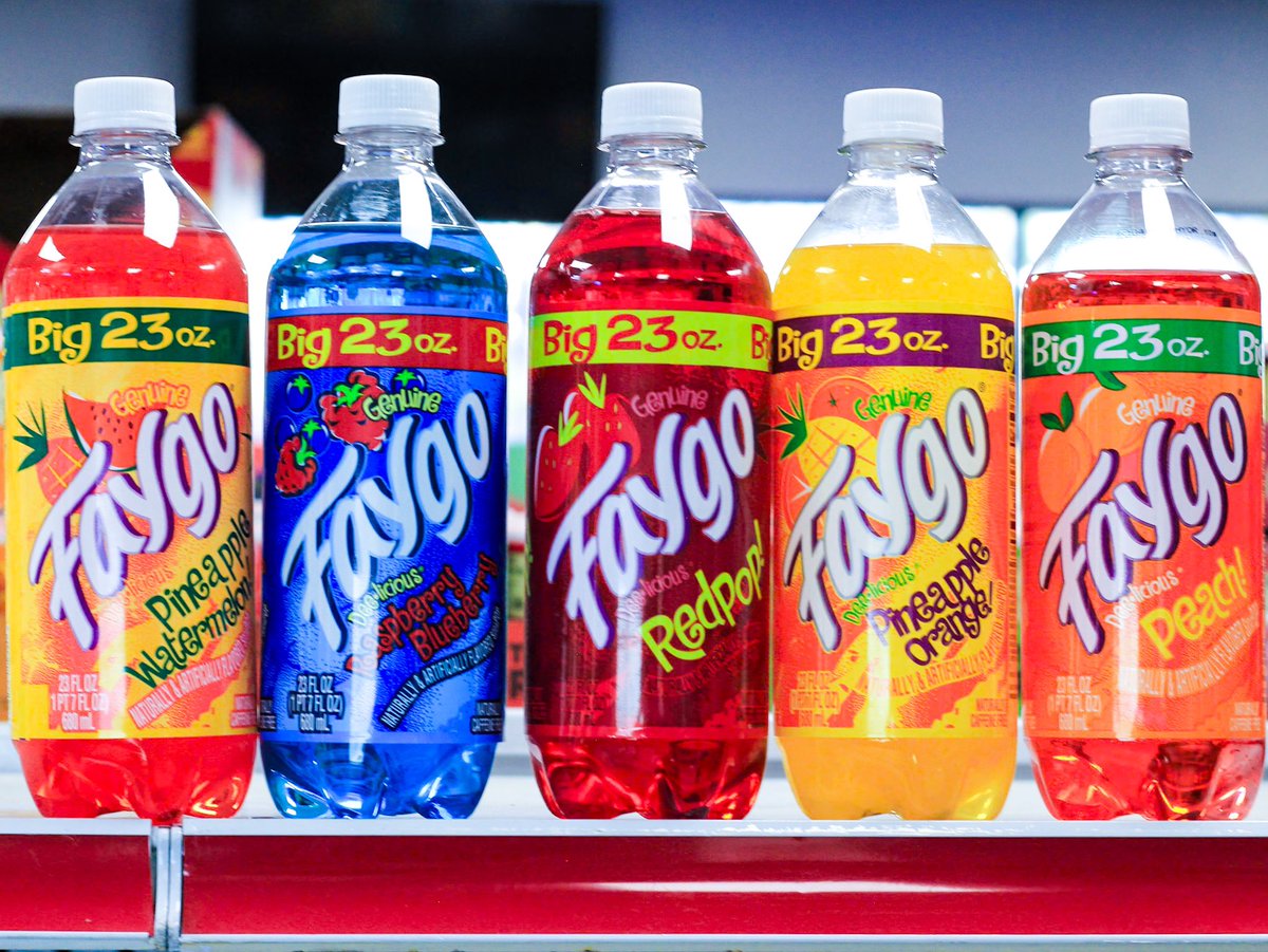 Embracing the sunshine with a refreshing sip of Faygo! 

#faygo #faygofun #sunshinevibes #flavors #variety #colddrinks #refreshing #soda #fremontmarket #downtownlasvegas #foodie