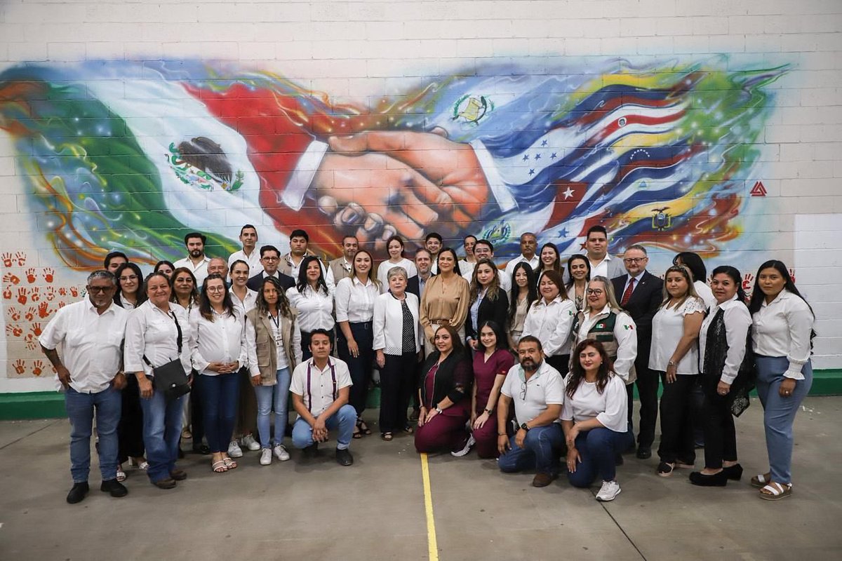 Felicito a todo el personal del Centro de Bienestar para el Migrante en Ciudad Juárez, #Chihuahua. Gracias al gran trabajo que realizan por el #Bienestar de nuestros hermanos migrantes. #PrimeroLosPobres