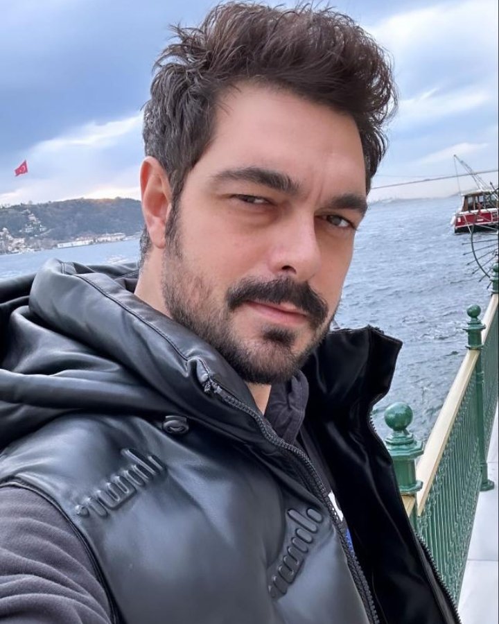 HALİL İBRAHİM CEYHAN MENTİON ETKİNLİĞİ
📌HEDEF📌
 5000 mention

📎ETİKET📎
HalilİbrahimCeyhan
#HalilİbrahimCeyhan