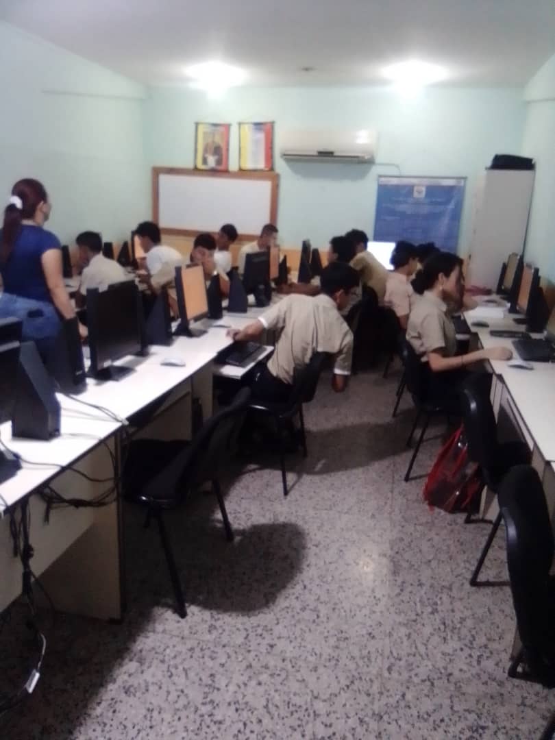 cbit_hcr's tweet photo. #17Abr  Planificación de ITP, estudiantes de 4to año de la UEN Héctor Castillo Reyes. 

@_LaAvanzadora @MPPEDUCACION @Fundabit_ @leivi24 @eleamerabdala @Fundabitlara01 @Dimary08 https://t.co/xUpnWsDcxM