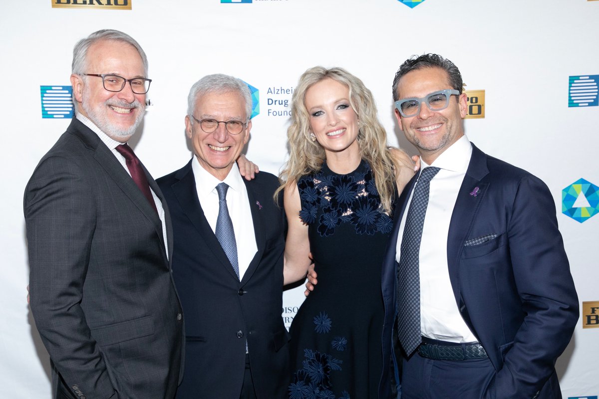 ArkayPackaging's tweet photo. Arkay CEO Mitchell Kaneff and his wife, Amelia, enjoyed a great time at the Museum of Natural History last week when they attended ADDF’s Memories Matter fundraiser.  $1.2 million had been raised towards finding a cure for Alzheimer’s, so the evening was full of joy and hope! https://t.co/mI9XMGCjQ1