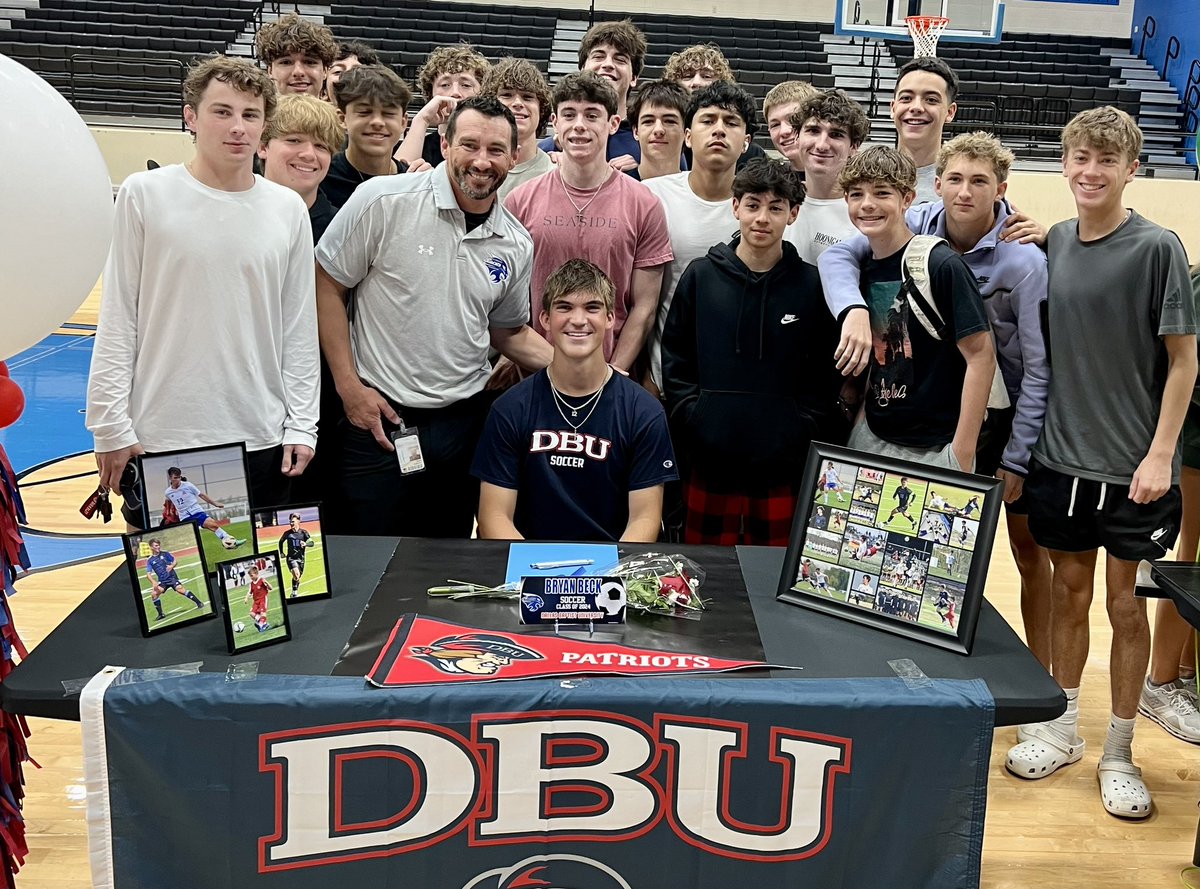 BryanBeck_2005's tweet photo. Signing Day at @ByronNelsonHigh this morning.  Thanks to everyone who came out to support me.  Huge thank you to my family for always being my biggest fans. @bnhsmenssoccer @Gosset41 @50_50Pod @DBUMensSoccer @PrepSoccerTX @SolarSoccerClub https://t.co/6EIquiu3J9