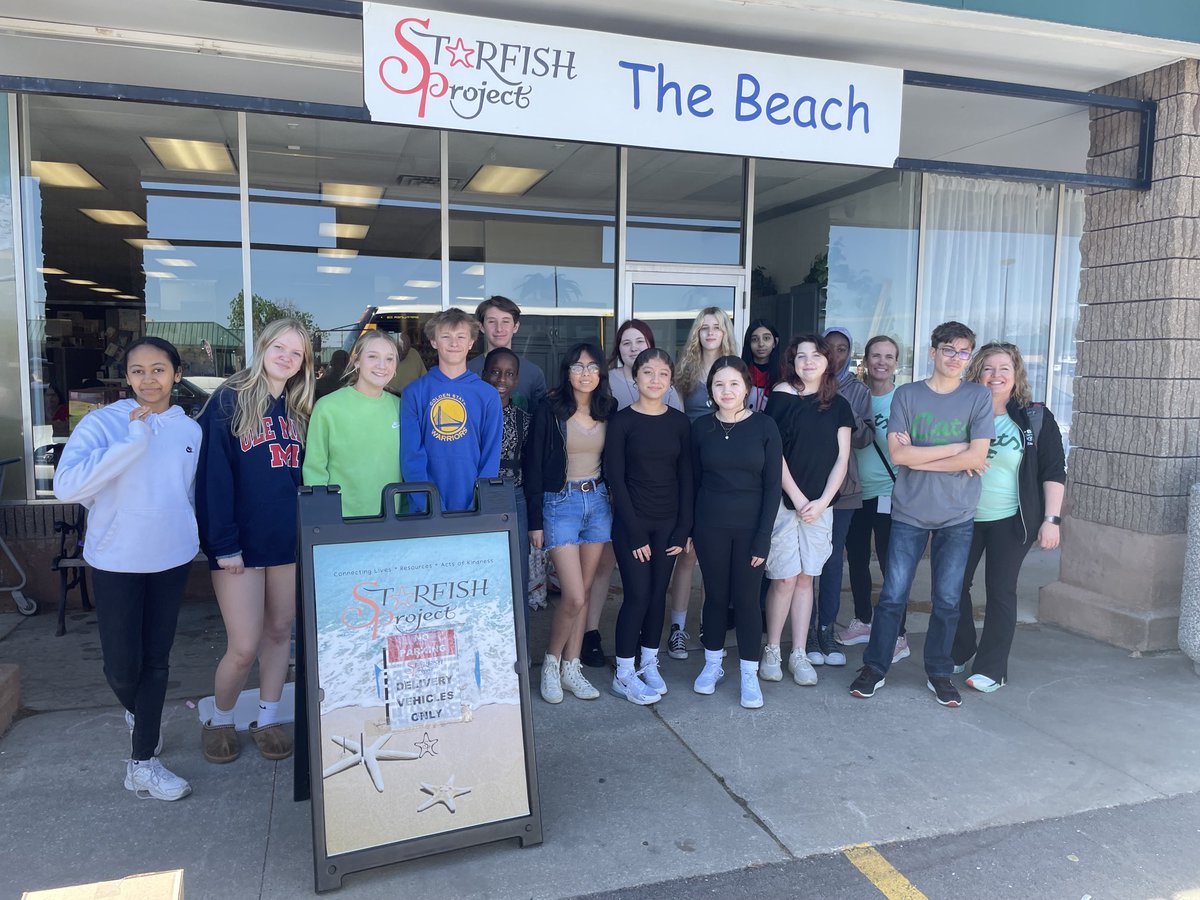 Patty_Yoo_'s tweet photo. We enjoyed serving at The Starfish Project today with ⁦@CSTWildcatsMS⁩ #CSTServes24 https://t.co/t9U5XNjt2v