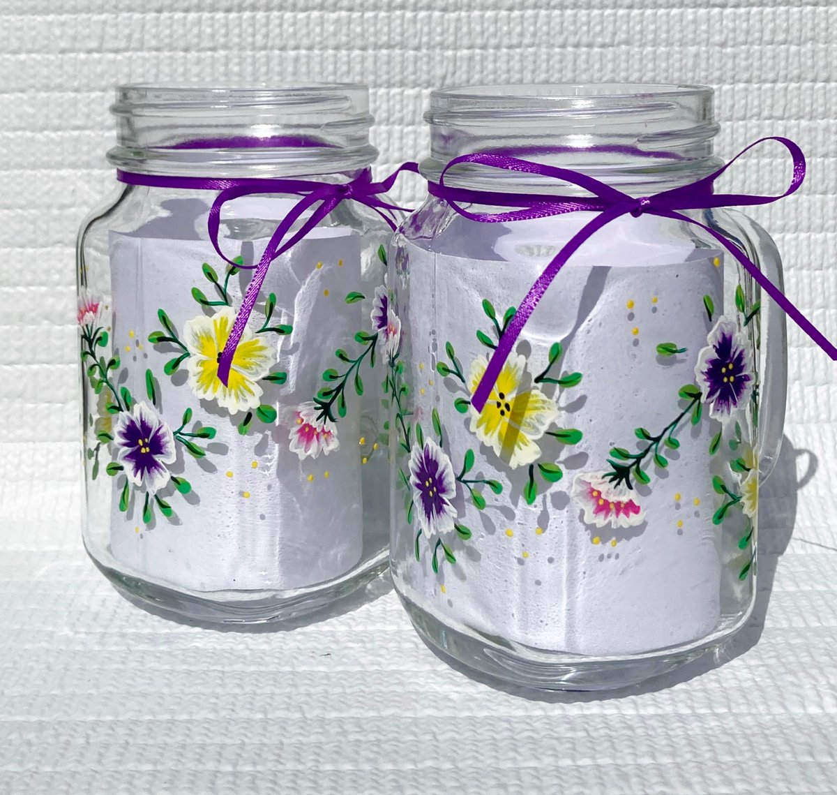 Hand painted mason jars etsy.com/listing/967028… #masonjars #paintedjars #MothersDayGifts #SMILEtt23 #CraftBizParty #etsystore #giftsforher #bohoglasses