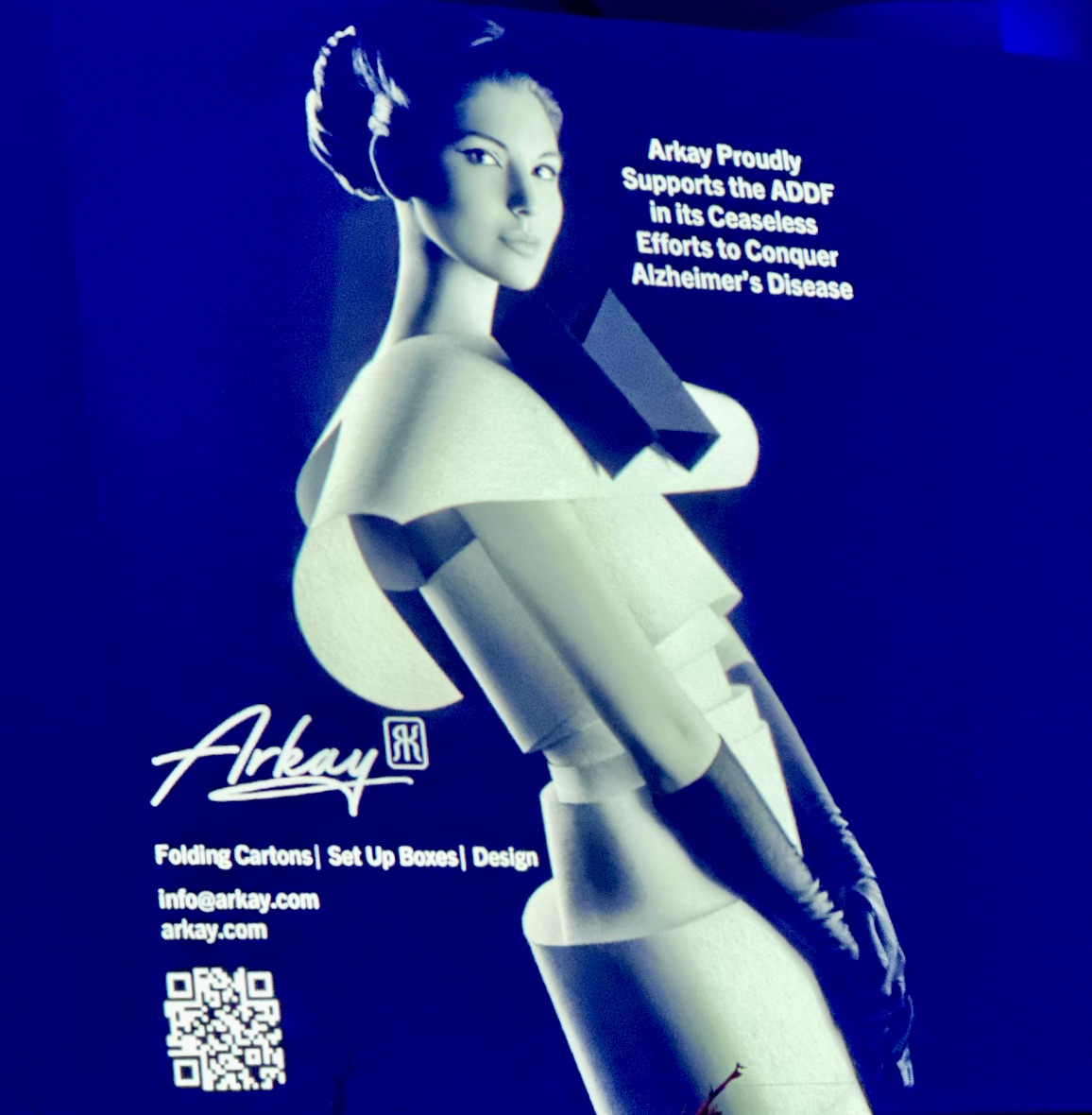 ArkayPackaging's tweet photo. Arkay CEO Mitchell Kaneff and his wife, Amelia, enjoyed a great time at the Museum of Natural History last week when they attended ADDF’s Memories Matter fundraiser.  $1.2 million had been raised towards finding a cure for Alzheimer’s, so the evening was full of joy and hope! https://t.co/mI9XMGCjQ1