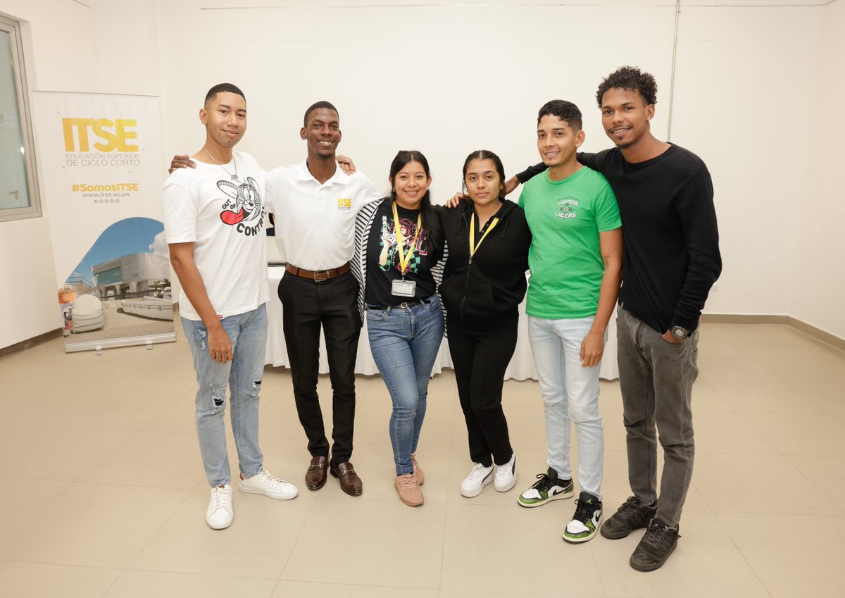 🥇 Orgullosos de nuestros estudiantes del ITSE: Ezequiel Bennett y Aaron Segundo, de la carrera de Operaciones Logísticas por ganar el primer lugar en el Hackathon Internacional de Logística 2024, organizado @ici_logistics 

 ¡Felicidades! 🚀 #Hackathon2024 #Innovación #SomosITSE