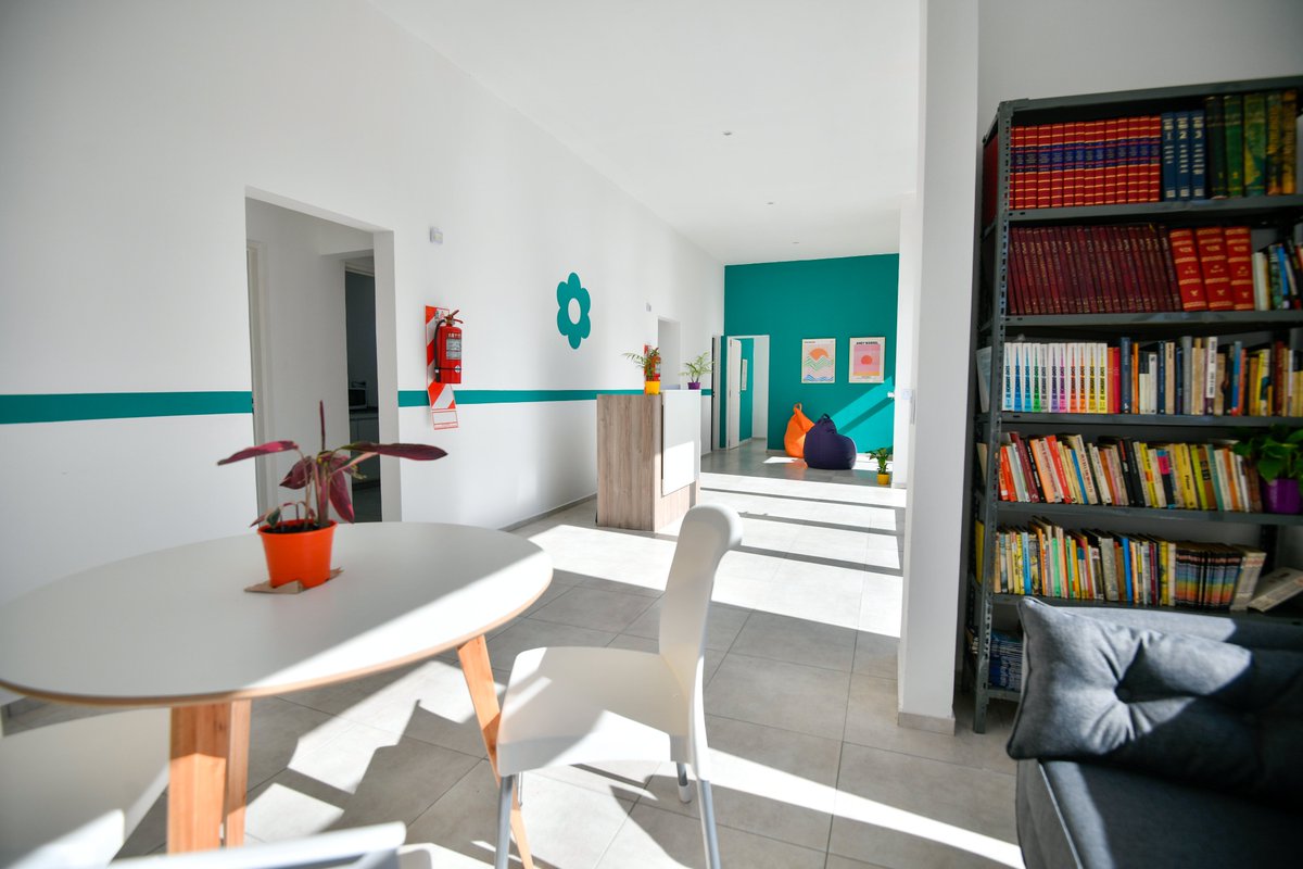 Aunque algunos crean que la salud mental es un tema que se debe resolver de manera individual, para nosotros no puede ser un privilegio al que acceden únicamente quienes pueden pagarlo.  

Con la inauguración del nuevo Centro de Salud Mental Juvenil impulsado por la municipalidad