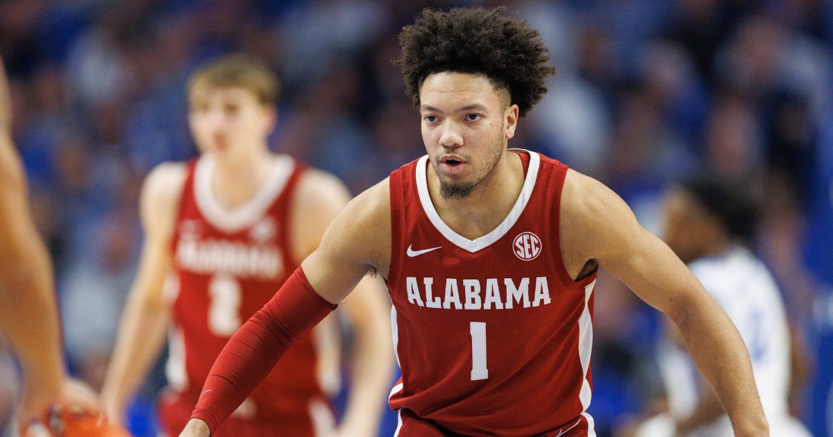 #Alabama guard Mark Sears has declared for the 2024 NBA Draft while maintaining his eligibility. on3.com/teams/alabama-…