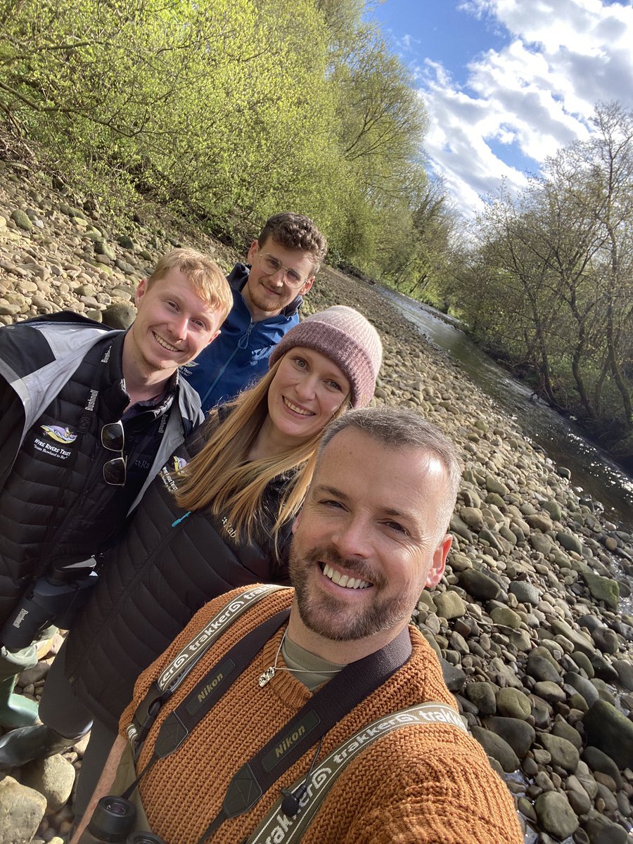 Fun day of filming today on the River Wyre in Lancashire, big thanks to @BrockCalderLR & Wyre Rivers Trust for hosting us & giving a fascinating insight into freshwater ecosystem health & monitoring! 🙌💚 @DFMTalent