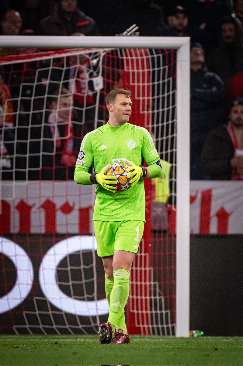 Manuel Neuer has become the goalkeeper with the most clean sheets in #UCL history 🥇 Manuel Neuer (58) 🥈 Iker Casillas (57) 🥉Gianluigi Buffon (52)