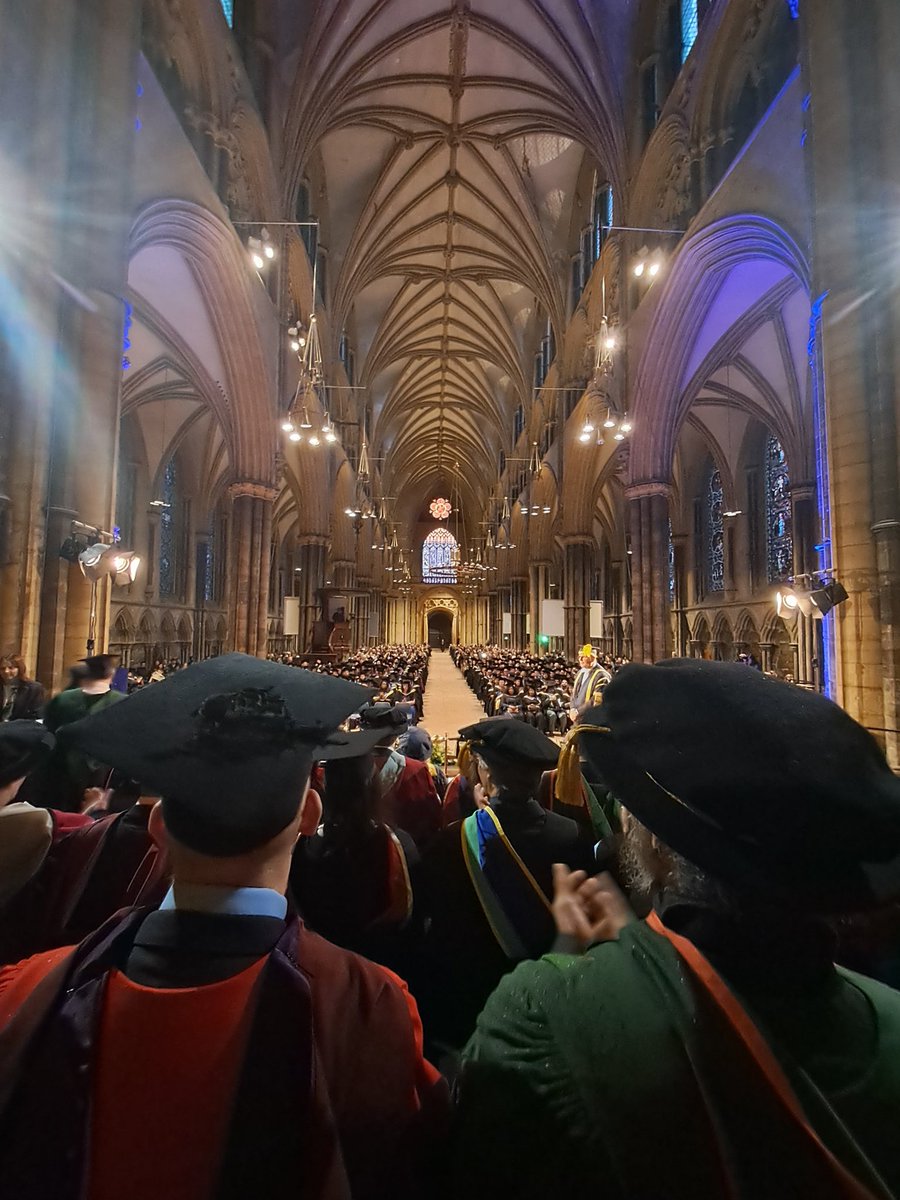 A terrific Graduation ceremony for @UoLSPSS students. Thanks to Hamoon, Mark, Ben, & Henry for coming along; @HamoonKhD for the photos; & CONGRATULATIONS TO ALL OUR AMAZING GRADUATES 🎉🎊