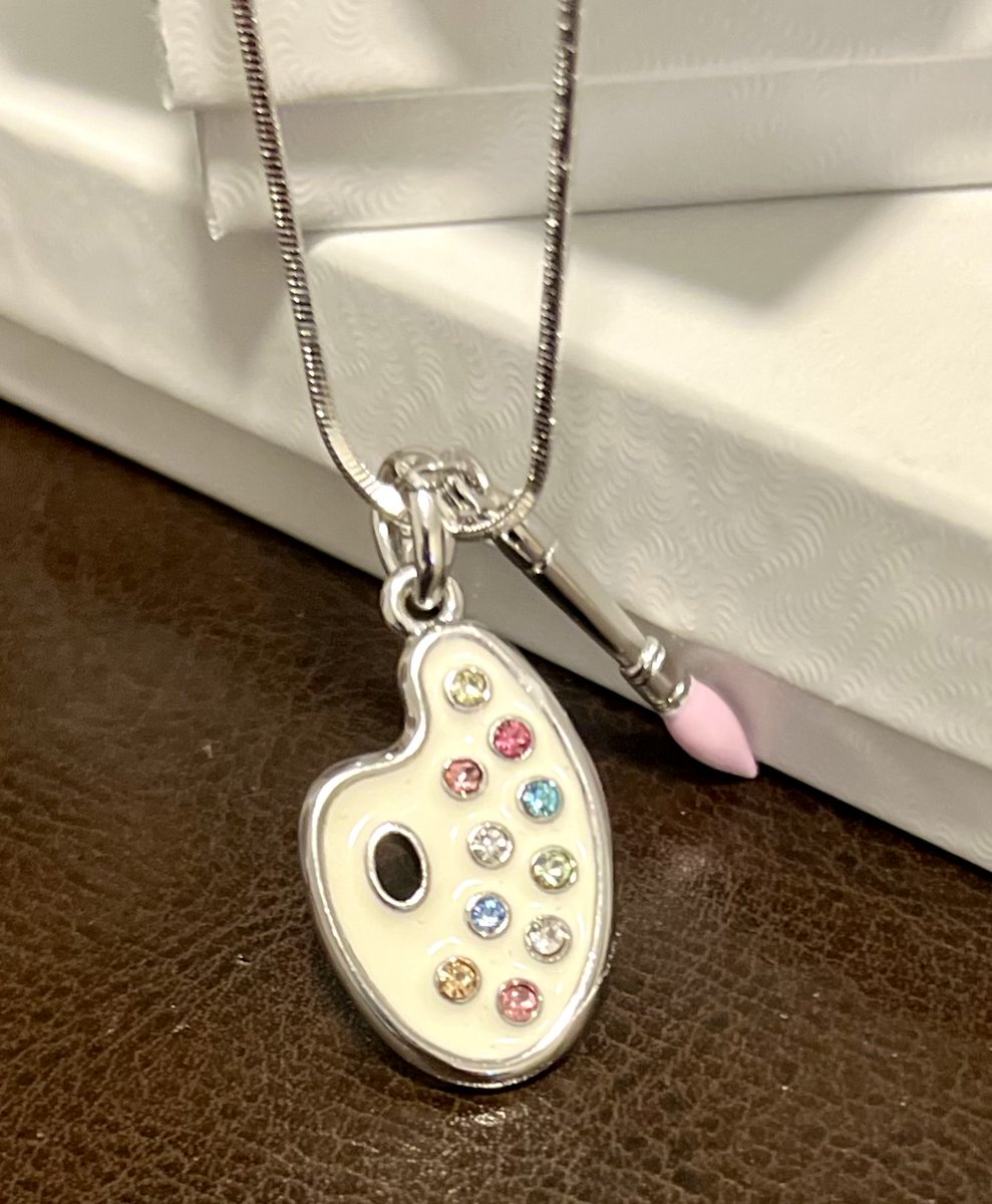 GIFTABLE #AustrianCrystal Artist #Paint #Palette Pendant 17' Silver Tone #Necklace FREE SHIP 

#jewelry #accessories #painting #artist #artgifts #giftsforher #rainbow #paints #paintpallette #colorsoftherainbow #giftsformom #mothersdaygifts #ebayfinds 

ebay.com/itm/2667738020…