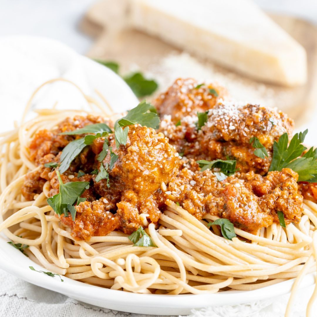 Keto spaghetti with meat sauce is a go-to dinner that you can make in under 30 minutes. Homemade spaghetti sauce if lowly simmers for a deep savory flavor. It will quickly become your family's favorite dinner. Credit 📸 ketofocus ___ #keto #spaghetti #meatlover