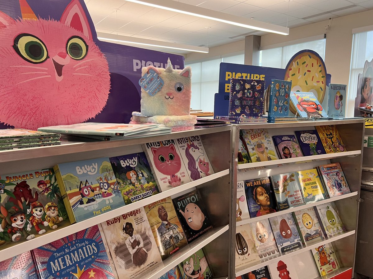 CBoston-Mayo (@mcpseducator) on Twitter photo <a href="/SouthLakeES/">SouthLakeES</a> is promoting the importance of literacy through the <a href="/Scholastic/">Scholastic</a> Book Fair. Our Media Center & Parents make this Book Fair magical!#readingisaright #info <a href="/SouthLakeES/">SouthLakeES</a> is promoting the importance of literacy through the <a href="/Scholastic/">Scholastic</a> Book Fair. Our Media Center & Parents make this Book Fair magical!#readingisaright #info