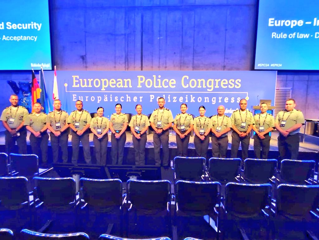PosgradosPonal's tweet photo. Nuestros estudiantes de la Academia Superior 2023-II están explorando el Congreso Europeo de Policía en Berlín. Una experiencia de referenciación educativa y profesional que enriquece su liderazgo institucional. #ASPOL #CongresoPolicíaEuropea #FormaciónDeExcelencia https://t.co/T4EdmmfAMN