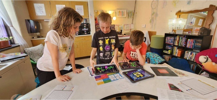 K-5 Gifted has moved into game mode and will build their way to the end of the school year finish line! Using Bloxels, students are using the hands on platform to collaborate, build, and tell stories through video game creations.