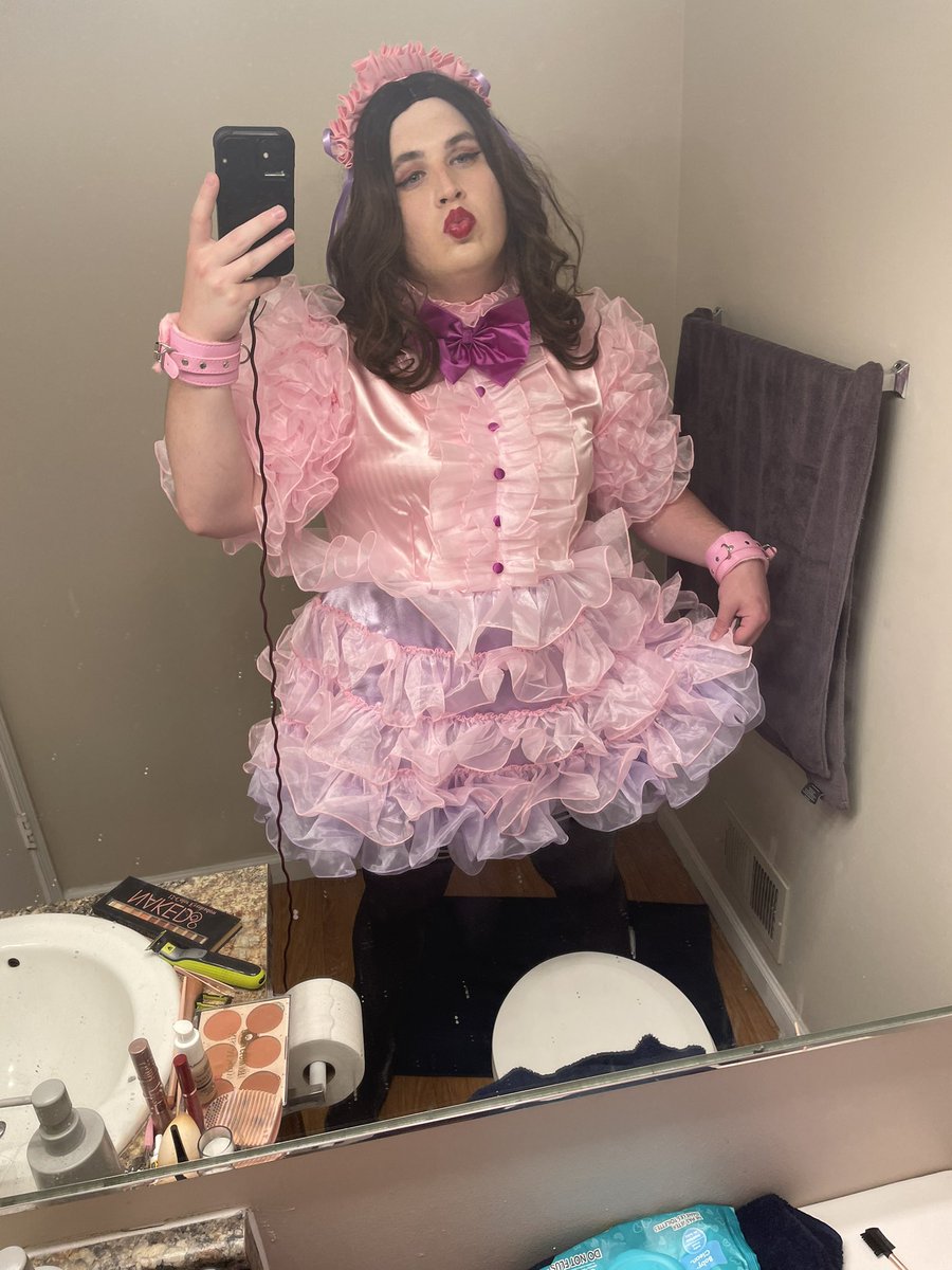 SissygirlKelly's tweet photo. Thanks to everyone who voted in my poll your wish is my command. Here I am locked in my new outfit like the pathetic little sissy slut I am 🥰 #exposedsissy #sissy #sissyexposure #lockable #sissyslut #bnwo #blackisbetter #exposure #fag #bbc #chastity https://t.co/tH6SLsroTR