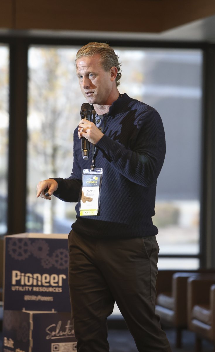 UtilityPioneers's tweet photo. We loved learning from @PunchDrunkDigi’s Steve and Marcy Blanshan at #StoryConnect. They educated #UtilityPioneers on an effective framework for building a successful digital strategy. Craft a compelling digital narrative with the “Three Silos Approach.” https://t.co/08fgianUC5 https://t.co/elhx7dDU8s