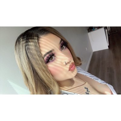 leaa_g241's tweet photo. #NewProfilePic https://t.co/qrqYz8RT7T