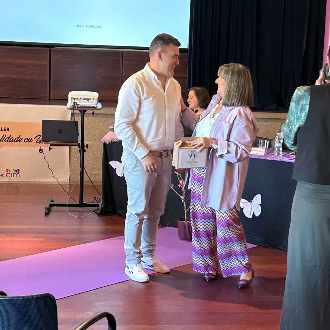 👉Hoy hemos participado en las III Xornadas da Muller   que este año llevaba como título "Conciliación Familiar: Realidade ou Utopia" . Gracias al #cim y al @concellodemos por contar un año más con nosotras.
#conciliación #xornadasdamuller #mos #elmovimientosedemuestraandando