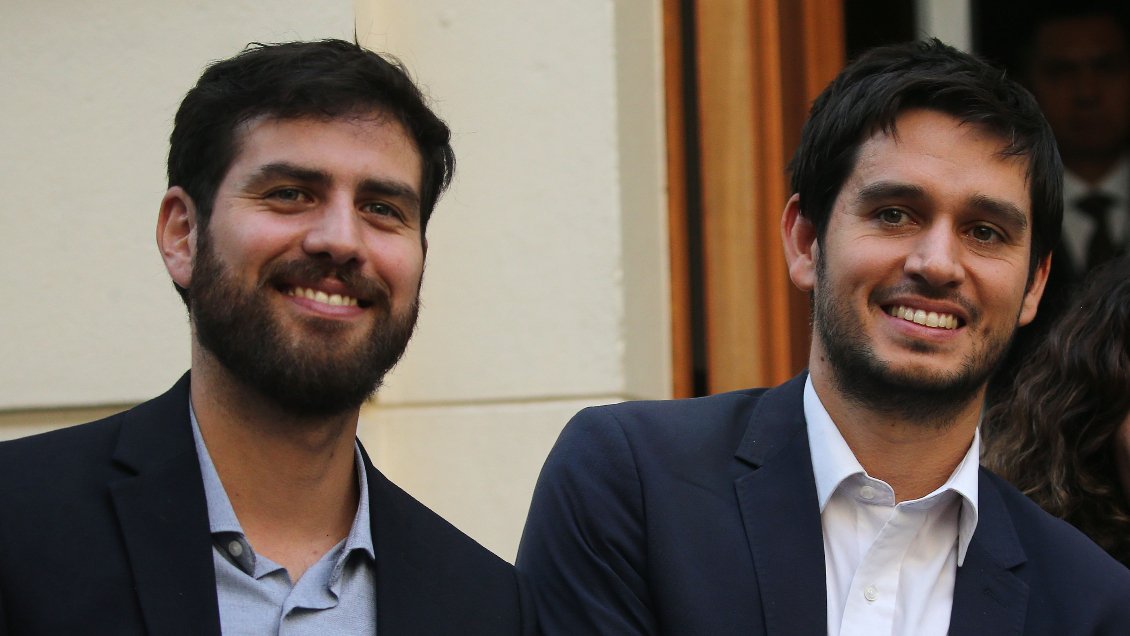 Cooperativa's tweet photo. Por deficiencias formales, Servel rechazó inscribir la fusión del Frente Amplio #CooperativaContigo https://t.co/SKmBPeDHDR https://t.co/6ivu32r4iq