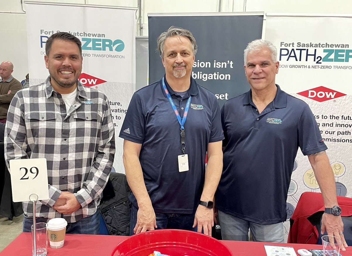 Today, #TeamDow celebrated #InternshipAwarenessMonth by connecting with students at the Next in Trades event and Enoch Cree Nation Career Fair. Learn more about Dow Canada’s co-op programs in skilled trades and STEM at dow.com/fsp2z #SeekTogether