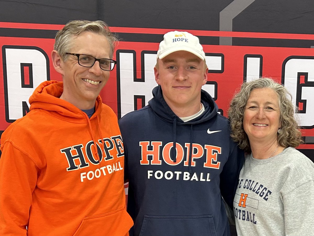 Will Berglund (@will_berglund) on Twitter photo Committed! 
 <a href="/PStuursm/">Peter Stuursma</a> <a href="/Coach_HThompson/">Hunter Thompson</a> <a href="/_CoachNicholson/">Alex Nicholson</a> <a href="/CoachAve_/">Coach Ave™</a> <a href="/Tyrell_Coleman/">Tyrell Coleman</a> <a href="/CoachCurtain216/">Tyler Curtain</a> Committed! 
 <a href="/PStuursm/">Peter Stuursma</a> <a href="/Coach_HThompson/">Hunter Thompson</a> <a href="/_CoachNicholson/">Alex Nicholson</a> <a href="/CoachAve_/">Coach Ave™</a> <a href="/Tyrell_Coleman/">Tyrell Coleman</a> <a href="/CoachCurtain216/">Tyler Curtain</a>
