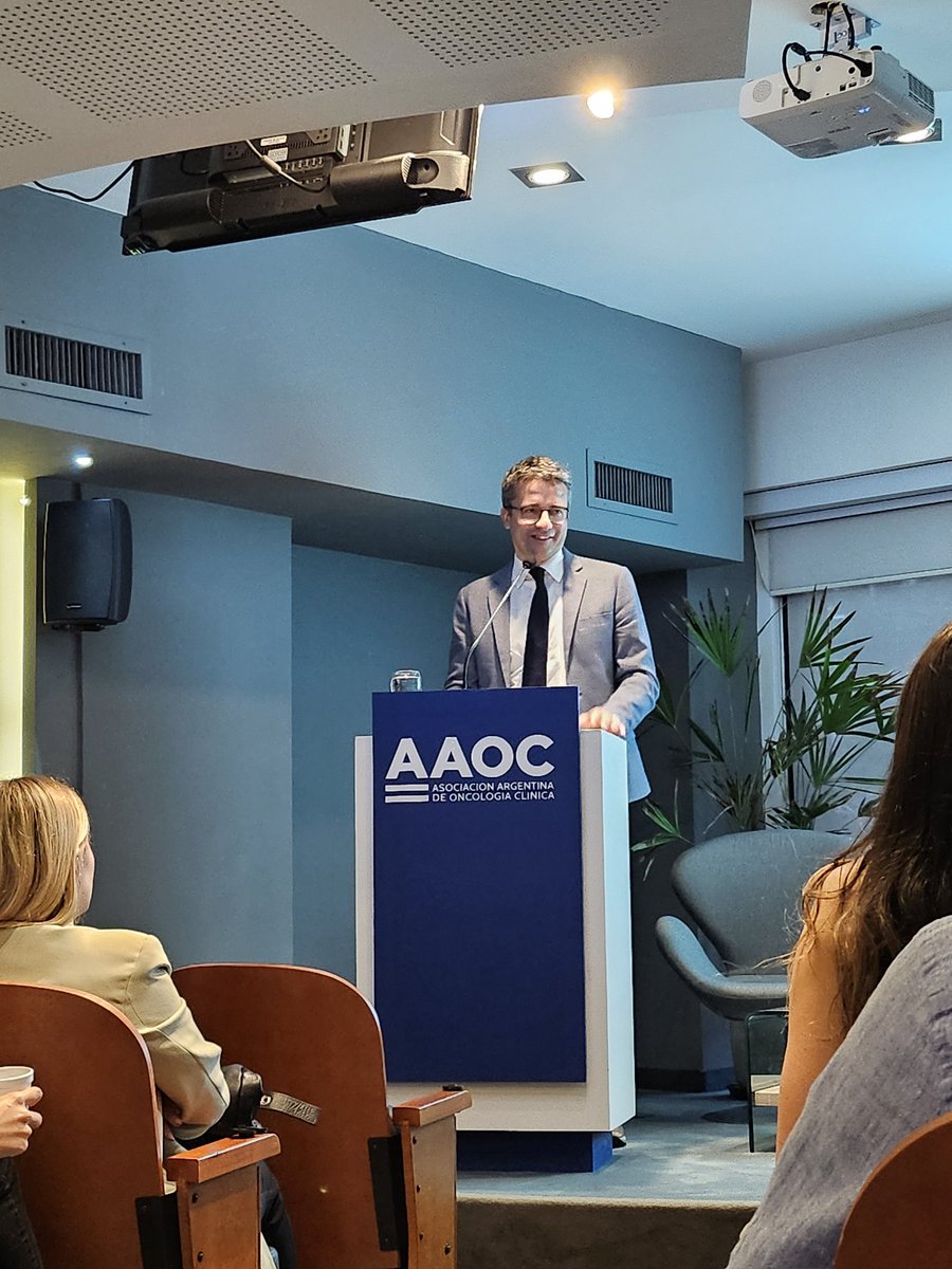 Martín Angel tweet media