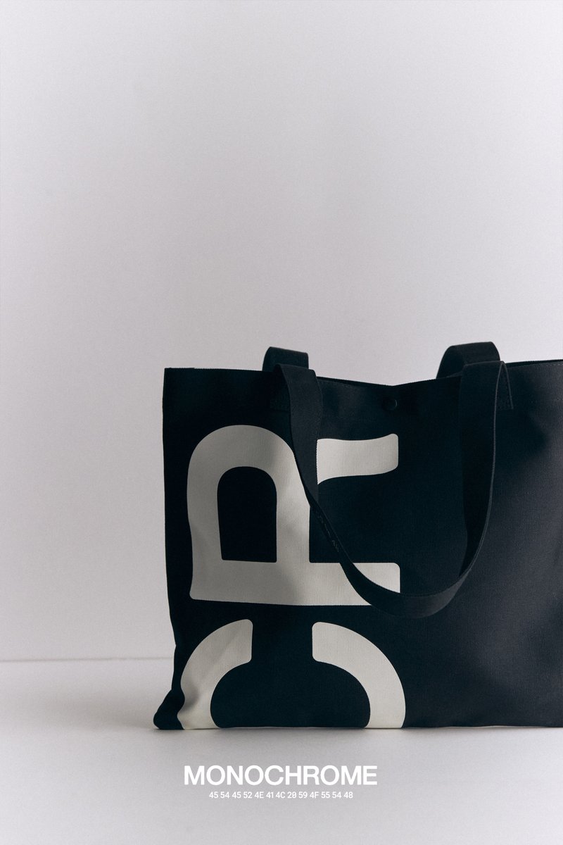 HYBE_MERCH's tweet image. BTS Monochrome Merch.
Concept Photo (2/3)

📦BTS POP-UP : MONOCHROME
2024. 04. 26 - 2024. 05. 12
서울 성동구 성수일로4길 12, AP AGAIN

📦Weverse Shop
Coming Soon

#BTS #방탄소년단
#MONOCHROME #MNCR