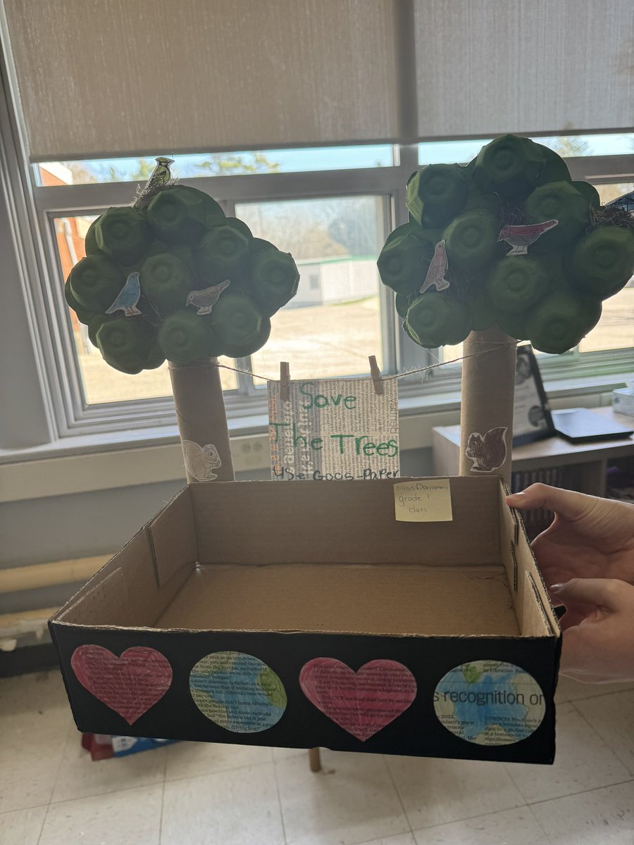 sttcatholic's tweet photo. National GOOS paper day was April 5th. Classes created a GOOS paper bin using recycled materials. Congratulations to ELKP2 @Miss_DiFelice for winning the challenge! 2nd place to Gr. 1, 3rd place to Gr. 7/8, &amp; honorable mention to Gr. 6/7 for their actual “goose” bin!! @BHNCares https://t.co/URNg6S4RgT