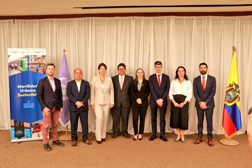 movilidadquito_'s tweet photo. 🚇#MovilidadInforma | En el foro 'Desafíos de la movilidad urbana sostenible' de @UNOPS_es el Secretario, Alex Pérez, destacó las acciones encaminadas para el Sistema Inteligente de Transporte que pondrá a Quito a la vanguardia del sistema de transportación pública.

#QuitoRenace https://t.co/oElk0FYGUJ