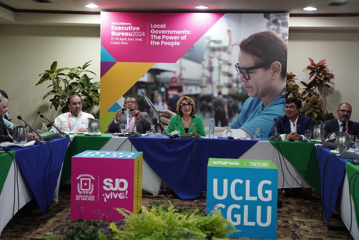 uclg_org's tweet photo. 🟣Nos complace reunirnos en el marco del Bureau para discutir de la perspectiva común que nos llevará el colectivo de #GobLoc al Foro Mundial del Agua en Bali en el próximo mes de mayo 2024!💧🌊
✨#Listen2Cities https://t.co/06sMENbxpc