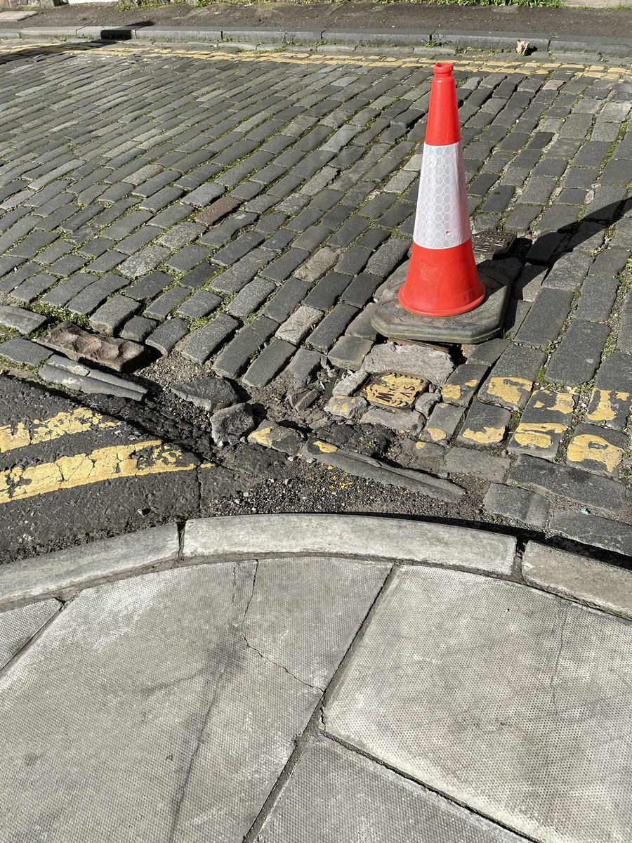 Hi @edinhelp. This rather large & very deep hole & added injury threatening metal spike(?) has been reported numerous times. We used to try to replace the big heavy metal lid but someone appears to have nicked it now. Can you please chase up? Thanks! Middlefield Lane EH7