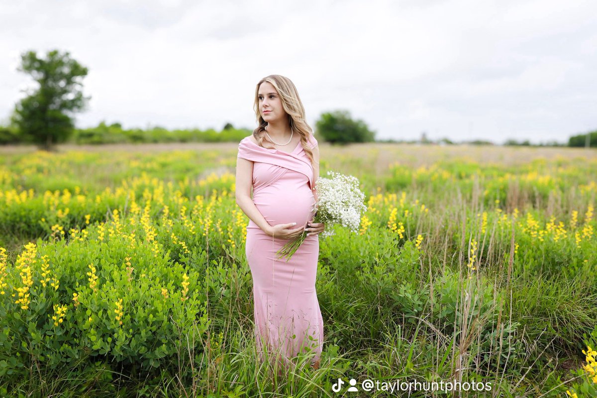 TaylorHuntPhoto's tweet photo. Shannon’s Maternity Session 💕
#houstonphotographer #canon #canonphotography #maternity #soontobemommy #maternitysession #Houston https://t.co/fZkksYObw2