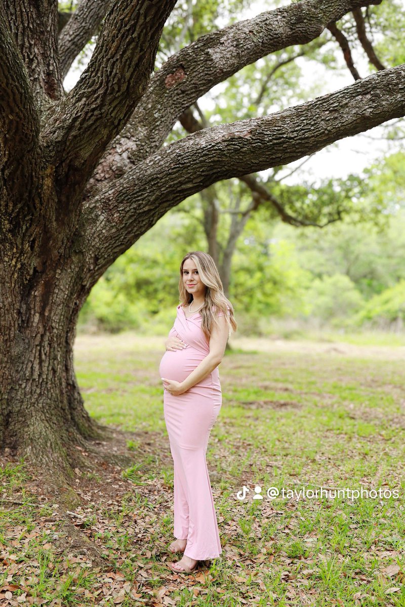 TaylorHuntPhoto's tweet photo. Shannon’s Maternity Session 💕
#houstonphotographer #canon #canonphotography #maternity #soontobemommy #maternitysession #Houston https://t.co/fZkksYObw2